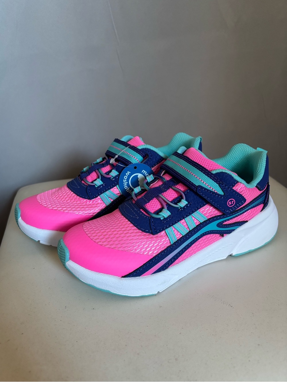 New with Tags! Stride Rite Little Girls M2P. Journey 3.0 Sneakers size 1
